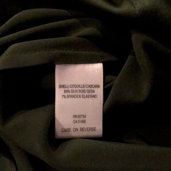 🍁 5/$40. BCBGMaxAzria Silk Emerald Green Blouse - Picture 6 of 8